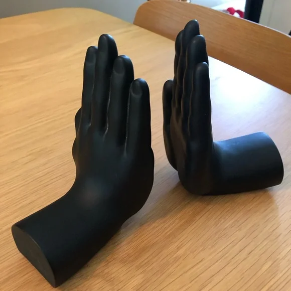 Luyesa Design matte black hand bookends. - Picture 5 of 5